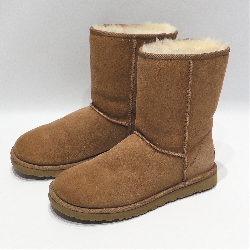 UGG Australia Classic Short II Shearling Winter Boot Brown Women Sz 8 Light Wear